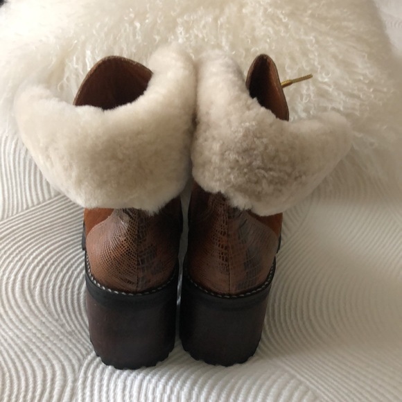 NWT SABRINA TACH Suede Boots - Picture 3 of 7